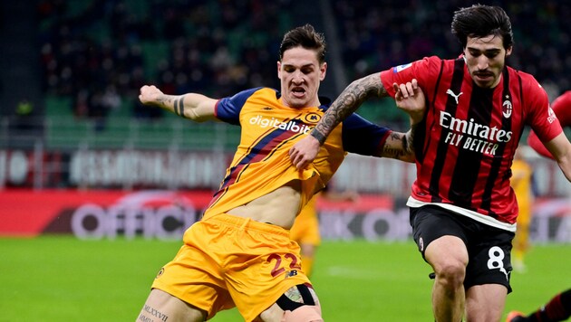 Nicolo Zaniolo (links) und Sandro Tonali im Zweikampf bei einem Serie-A-Match zwischen Milan und AS Rom im Vorjahr. (Bild: AFP or licensors)