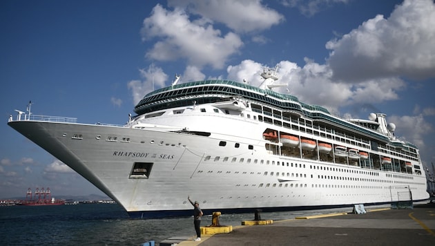 Cruise ship "Rhapsody of the Seas" (Bild: APA/AFP/Aris Messinis)