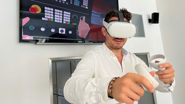 Dank VR-Brille erledigen Teilnehmer ortsunabhängig zum Beispiel an einer virtuellen Wärmepumpe Aufgaben, wie zum Beispiel das Messen des Kühlmitteldrucks. (Bild: ecoTRN)