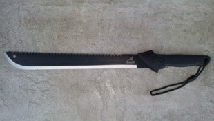Der Tschetschene soll eine Machete als „Argumentationshilfe“ mitgeführt haben (Symbolbild).