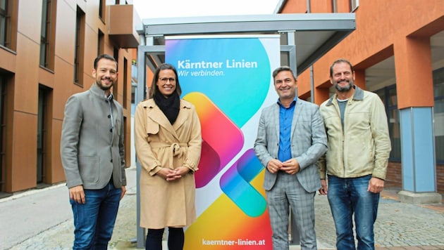 Neuer Fahrplan: LR Schuschnig, Sommer (Postbus), Bgm. Lakounigg, Peter Plaimer (Regionalentwicklung Südkärnten). (Bild: Gerlinde Schager)