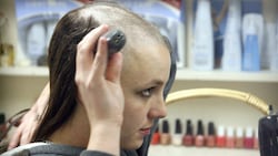 2007 schockte Britney Spears die Welt, als sie sich den Kopf kahl rasierte. (Bild: www.viennareport.at)