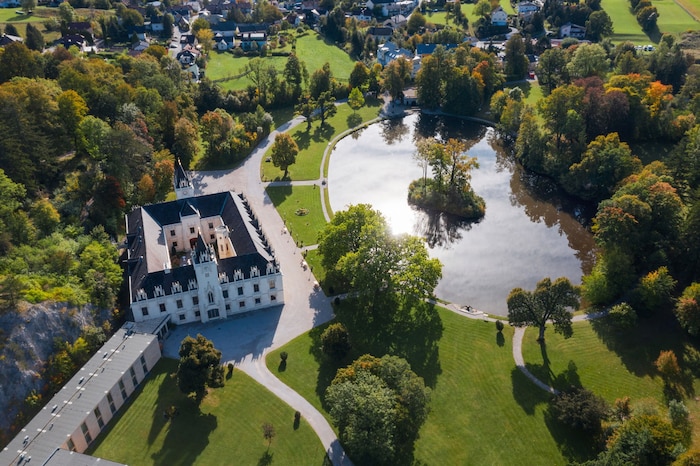 Schloss Hernstein