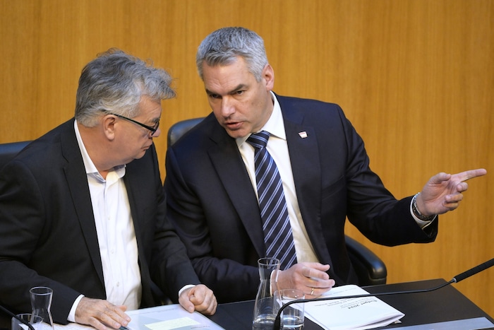 Kanzler und Vizekanzler sprachen von einem „Zukunftsbudget“. In seiner Rede zeigte sich Werner ...