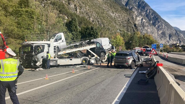 Fürchterlicher Unfall auf der S16. (Bild: zoom.tirol)