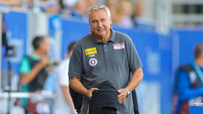 Peter Pacult könnte in Altersteilzeit Austria-Coach bleiben, so der augenzwinkernde Ausblick ins ...