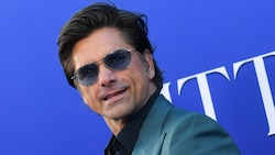 John Stamos hat in seinen Memoiren auch schreckliche Erlebnisse in seiner Kindheit verarbeitet. (Bild: APA/AFP/VALERIE MACON)