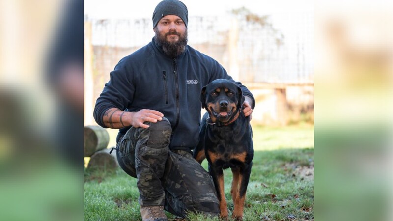 Die Rottweilerhündin wird jetzt vom Spezialisten Georg Resch betreut. (Bild: Marlin Wolf )