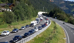 Die Sanierung mehrerer Tunnel führt auf der Tauernautobahn (A10) immer wieder zu massiven Verkehrsbehinderungen. (Bild: Gerhard Schiel)