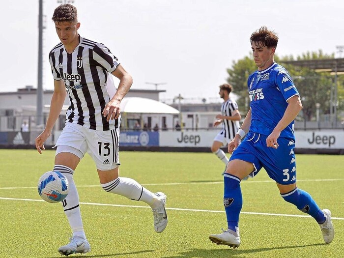 Tarik Muharemovic (links) im Juve-Dress wechselt zu Sassuolo in die Serie B.