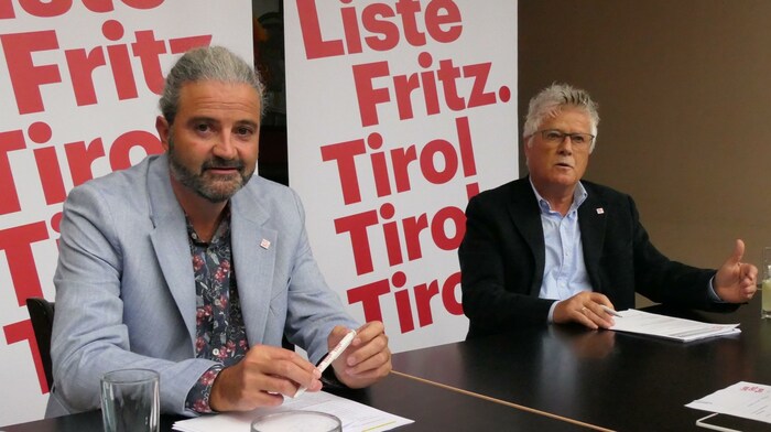 Klubobmann Markus Sint (li.) und Bezirkssprecher Günther Hatz machten auf die ...