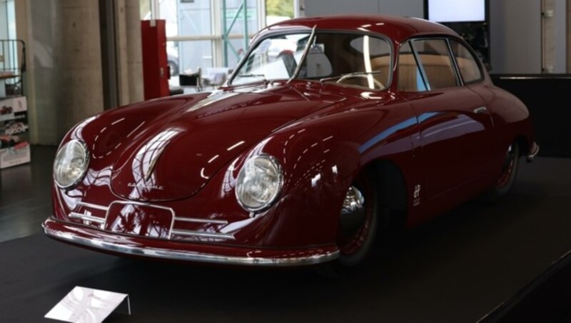 Der Porsche 356/2, Baujahr 1949, in Gmünd produziert, ist einer der Höhepunkte der Classic Expo (Bild: Tröster Andreas)