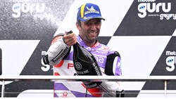 Johann Zarco hat allen Grund zu jubeln.