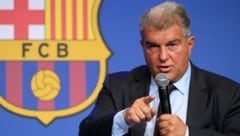 Barcelona president Joan Laporta (Bild: APA/AFP/LLUIS GENE)