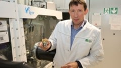 Am ISTA forschen die besten Köpfe unter besten Bedingungen - wie Chemiker und Wissenschaftspreisträger Stefan Freunberger. (Bild: Zwefo)