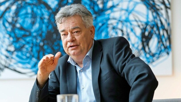 Die „Krone“ hat Vizekanzler Werner Kogler zum Interview über Themen wie das Pensionsantrittsalter und Österreichs Budget gebeten. (Bild: Reinhard Holl)