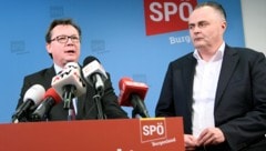 von links: Norbert Darabos, ehemaliger Verteidigungsminister, und Burgenlands Landeshauptmann Hans Peter Doskozil (Bild: APA/HANS KLAUS TECHT)