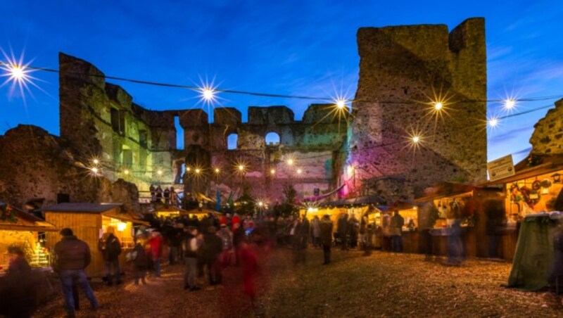 Adventmarkt Kirchschlag (Bild: Wiener Alpen, Christian Kremsl)