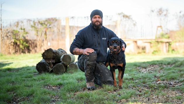 Nach schweren Bissvorfällen wie von „Kim“ (im Bild) will oft niemand mehr mit diesen Hunden arbeiten. Georg Resch ist auf Fälle dieser Art spezialisiert. (Bild: Marlin Wolf Photography )