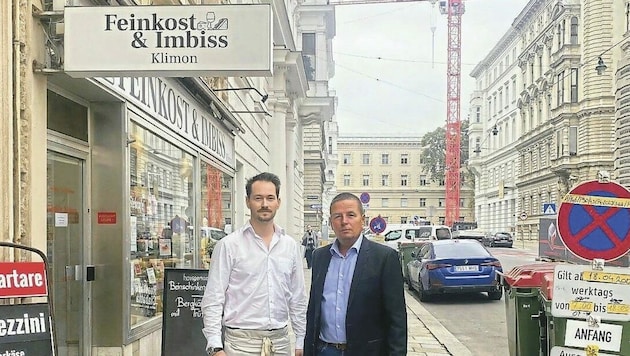 FPÖ-Gemeinderat Toni Mahdalik mit Inhaber Benjamin Klimon (Bild: FPÖ Wien / Toni Mahdalik)