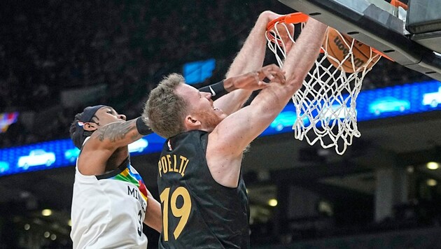 NBA-Export Jakob Pöltl beim Dunking