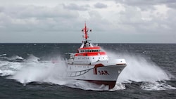 Die Deutsche Gesellschaft zur Rettung Schiffbrüchiger (DGzRS) ist mit zwei Seenotrettungskreuzern (im Bild die Hermann Marwede) im Einsatz. (Bild: DGzRS - Die Seenotretter/Helmut Hofer)