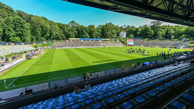 Das Heimstadion von Belgiens Tabellenführer Saint-Gilloise ist nicht europatauglich. (Bild: IMAGO/Stijn Audooren)