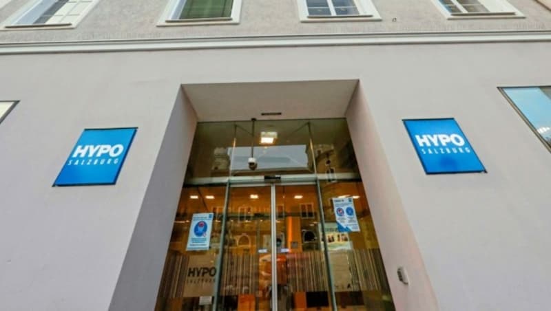 Eine Filiale der Hypo Salzburg (Bild: Markus Tschepp)