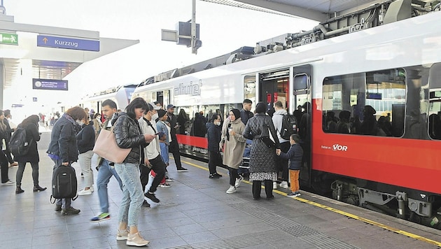 Bis zu 250.000 Fahrgäste sind an einem einzigen Werktag auf der Stammstrecke zwischen Meidling und Floridsdorf unterwegs. (Bild: Gerhard Bartel)