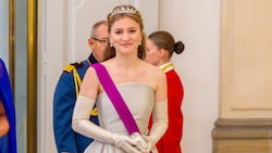 Prinzessin Elisabeth feierte kürzlich mit Prinz Christian seinen 18. Geburtstag. Zu ihrem 22. Geburtstag zeigt sich Belgiens Thronfolgerin jetzt im stylishen Look. (Bild: Ferrold, Hasse / Action Press / picturedesk.com)
