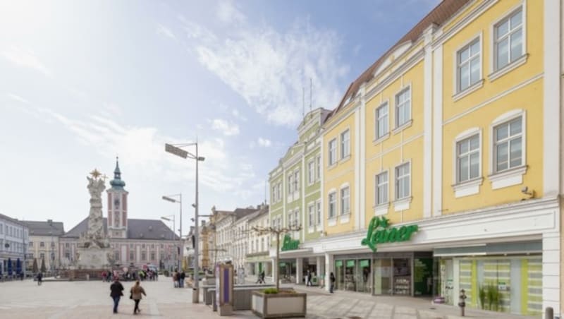 Die Schließung der Leiner-Filiale am Rathausplatz ist bislang die einzige unmittelbare Auswirkung auf die St. Pöltner. (Bild: Franz Brueck)