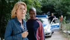 Maria Furtwängler, Florence Kasumba beim„Tatort“-Dreh (Bild: Christine Schroeder)