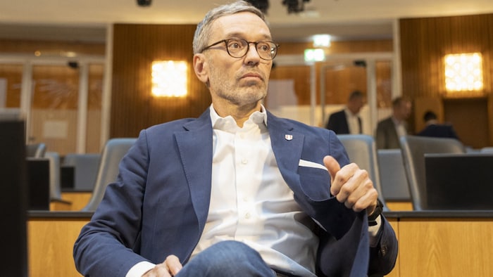 Herbert Kickl scheint fest im Sattel zu sitzen. Laut einer neuen OGM-Umfrage ist das - zumindest ...