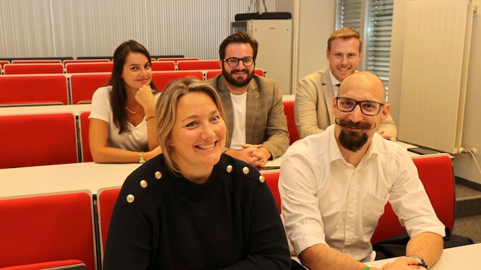 Nina Auer (front left) at the Joanneum University of Applied Sciences