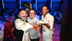 Sänger Cesár Sampson, Veranstalter Andreas Breitenfellner und Schauspieler Martin Leutgeb (v. re) beim Charityevent in Perg. (Bild: Markus Wenzel)