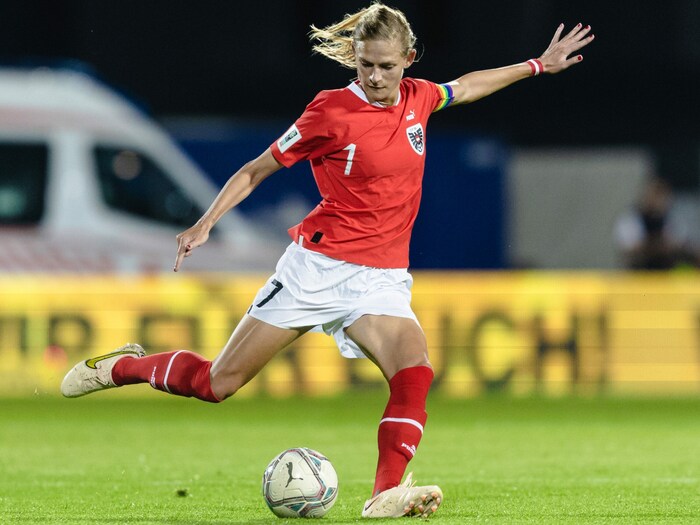 Viktoria Pinther überknöchelte im Abschlusstraining, ihr Einsatz gegen Portugal ist fraglich.