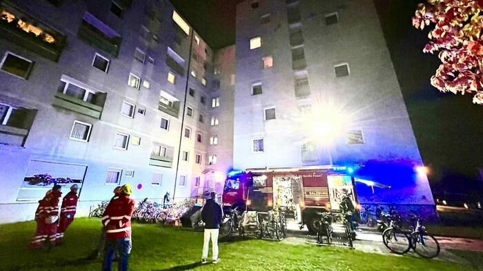 Die Feuerwehr und das Rote Kreuz waren am späten Donnerstagabend vor Ort.
