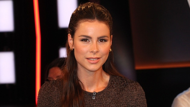 Lena Meyer-Landrut ist bei Konzerten oft auf ihre Fans angewiesen, denn im Gegensatz zur Musikerin haben die ersten 10 Reihen keine Text-Hänger. (Bild: www.viennareport.at)