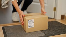 Wenn ein Paket kommt, sollt man gleich reinschauen. (Bild: Krakenimages.com - stock.adobe.c)