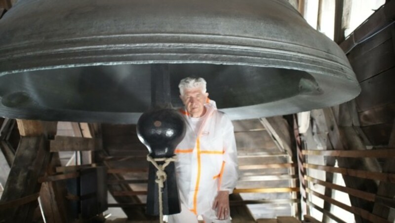 Bill Fontana im Turm von Notre Dame: „Die Glocken haben das Feuer überlebt, sind aber stumm.“ (Bild: Bill Fontana Studio)