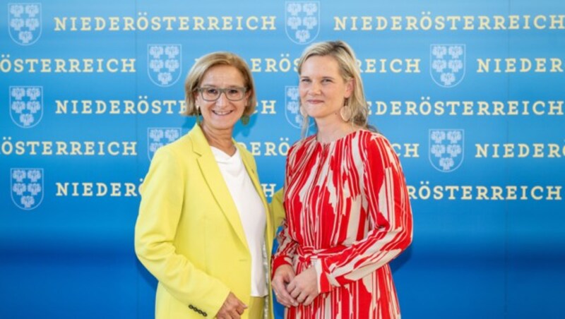 Tamara Ofenauer-Haas mit Landeshauptfrau Johanna Mikl-Leitner (Bild: NLK Burchhart)