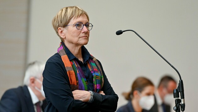 Mögliche neue Nationalratsabgeordnete Ulli Böker bei einer Fragestunde im OÖ Landtag. (Bild: © Harald Dostal)