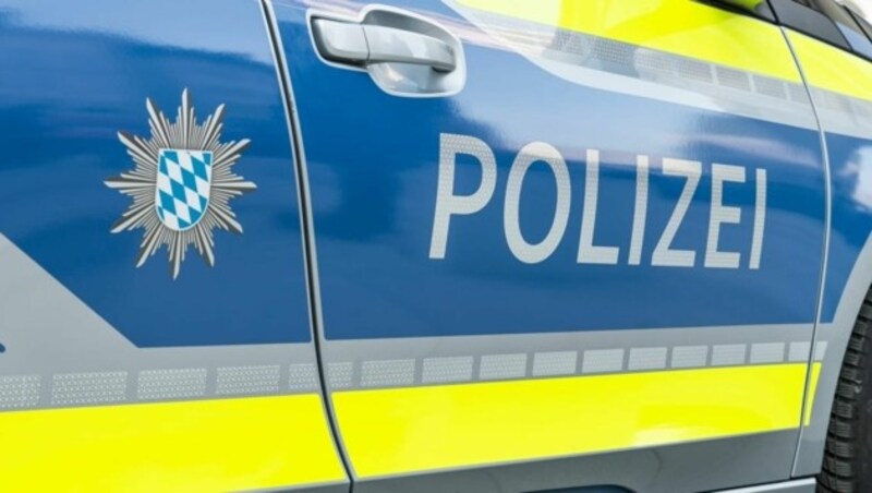 Sellner wurde von der Polizei kontrolliert, durfte aber einreisen. (Bild: stgrafix - stock.adobe.com)