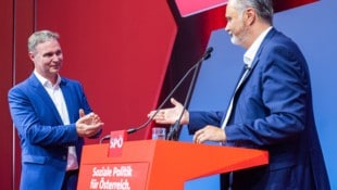 Von links: SPÖ-Chef Andreas Babler und Burgenlands Landeshauptmann Hans Peter Doskozil (Bild: APA/GEORG HOCHMUTH)