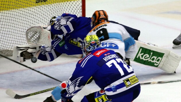 Lamoureux hexte gegen Linz (Bild: Kuess)