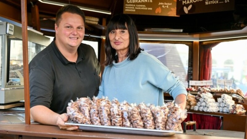 Michael Breitfuss und seine Mutter Katharina spüren das schöne Wetter an den niedrigeren Absatzzahlen. (Bild: Dostal Harald)