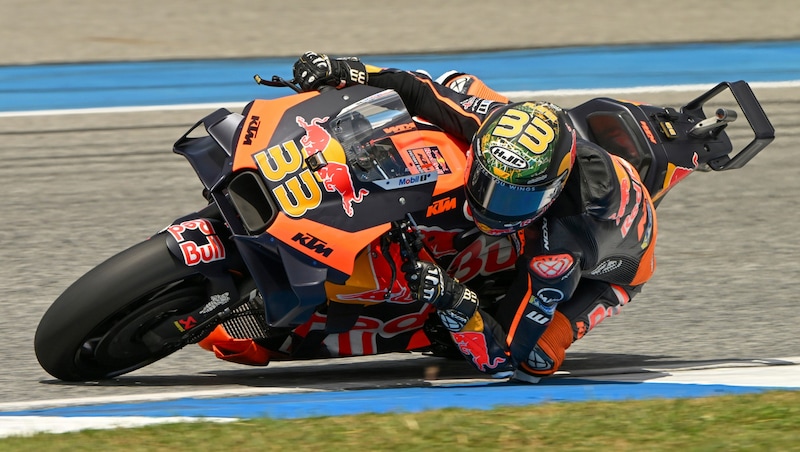 Brad Binder gibt für KTM Gas. (Bild: AP)