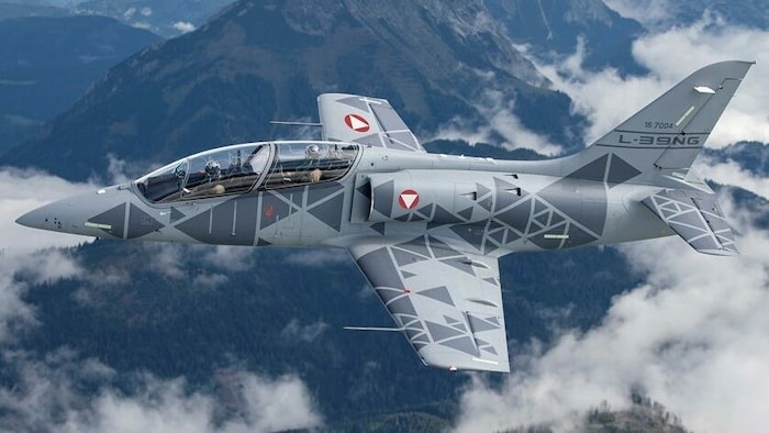 So sehen die L-39NG-Designer den Jet schon mit österreichischem Hoheitszeichen - vorerst nur als ...
