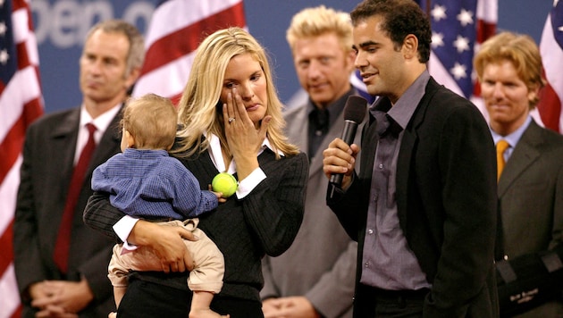 Bridgette Wilson-Sampras (li.) beim Rücktritt von Pete Sampras (re.) im Jahr 2003 (Bild: Getty Images North America)