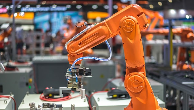 Vom Be- und Entladen von Maschinen bis hin zur sogenannten Vereinzelung von Schüttgut: ROWA verhalf kleinen Betrieben zum Einsatz von Robotertechnologien. (Bild: THINK b - stock.adobe.com)